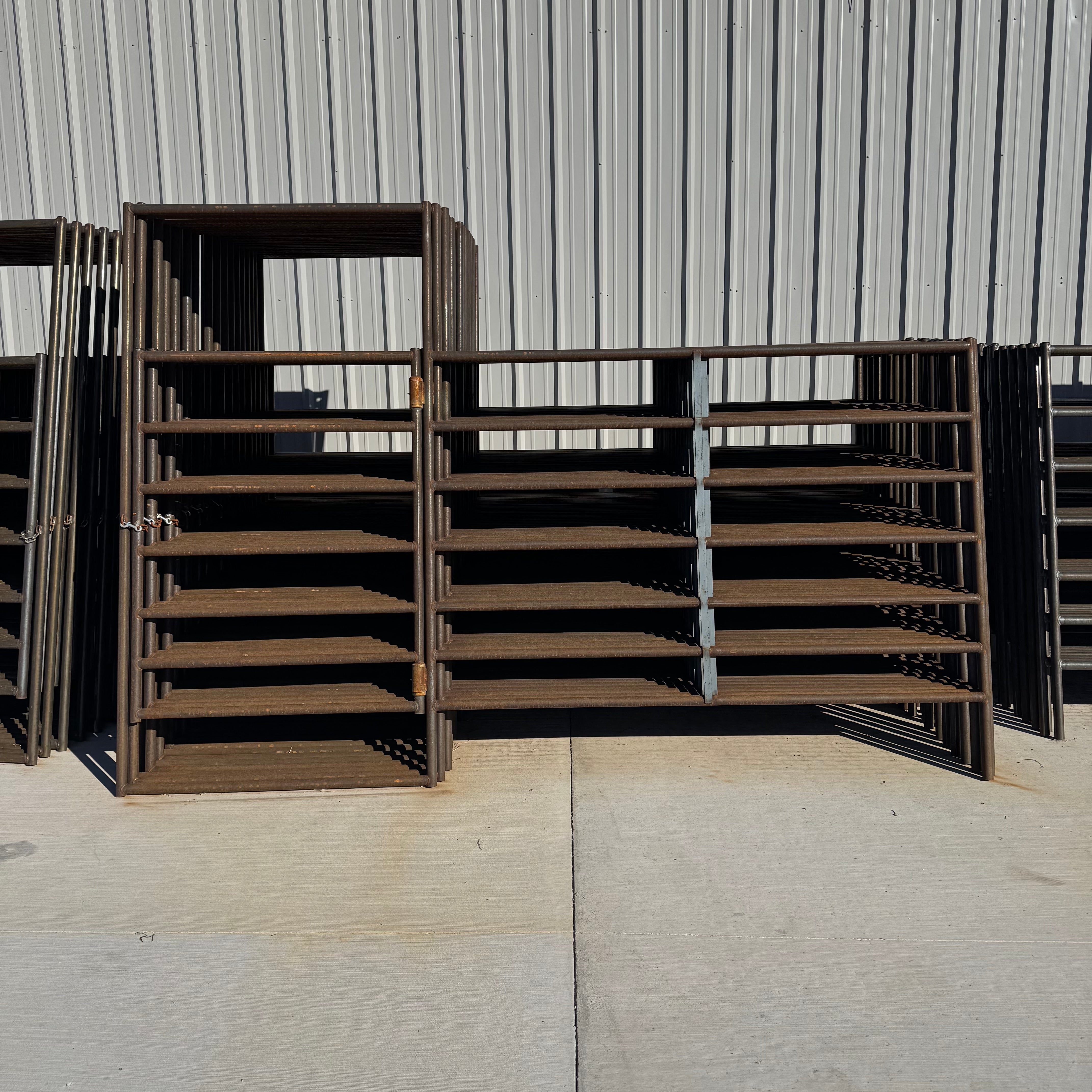 HD 14G Walk Thru Panels