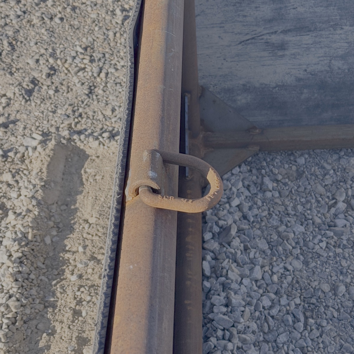 Big Bale Horse Feeder with 30" Belting